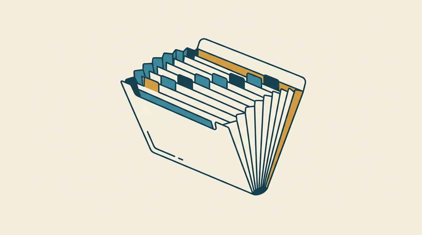 Minimalistisk illustration av en öppen dragspelsmapp med geometriska fack i blågrönt och ockragult mot ljus bakgrund.